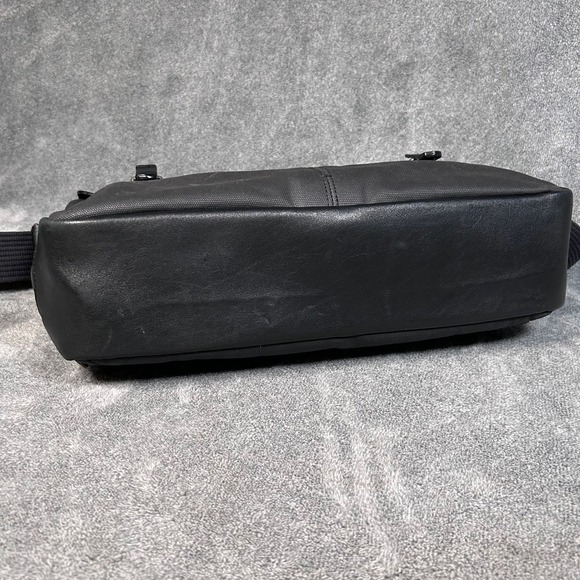 Timbuk2 Proof Messenger Bag 10-12L Waxed Canvas Leather Laptop Shoulder Black - Picture 8 of 16